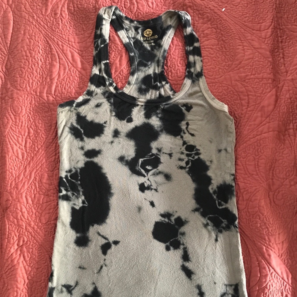 Black and gray mottled tank lily lotus XS
